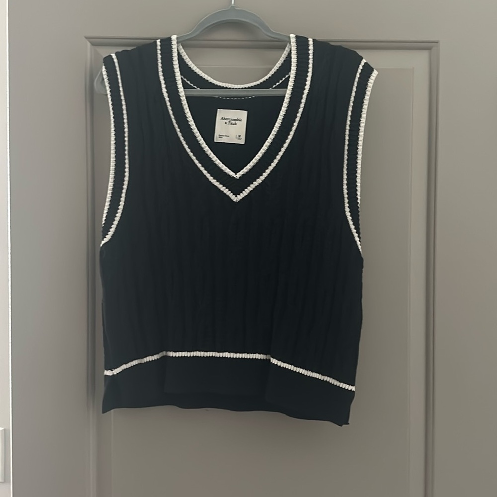 Abercrombie Black Sweater Vest